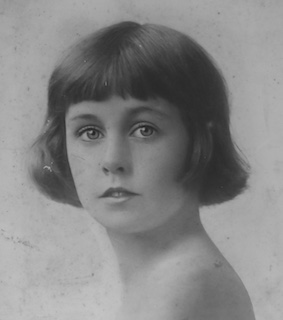 39-09-15-B esperance Lesley child SMALLER