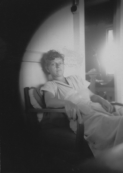 *WinnieCurvedShadow copy